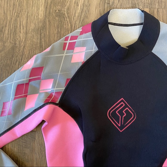 NWT CWB long sleeve wet suit neoprene top - Picture 2 of 3